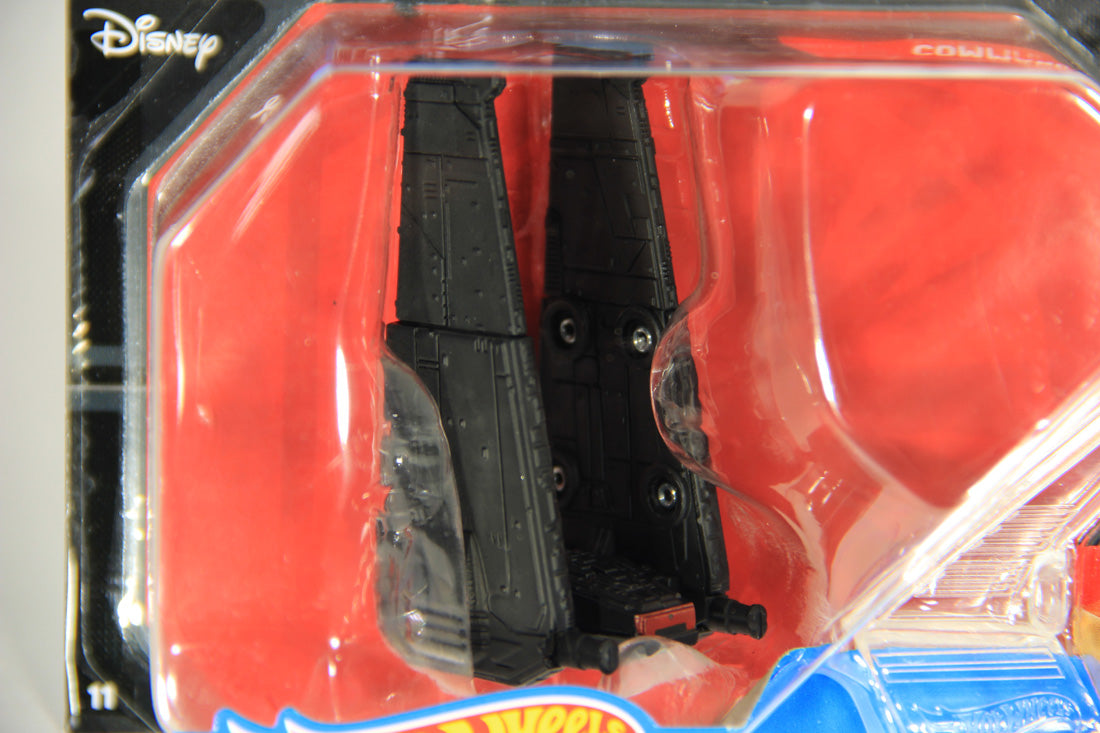 Star Wars Hot Wheels Die-Cast Flight Navigator #11 Kylo Ren's Command Shuttle MOC L000805