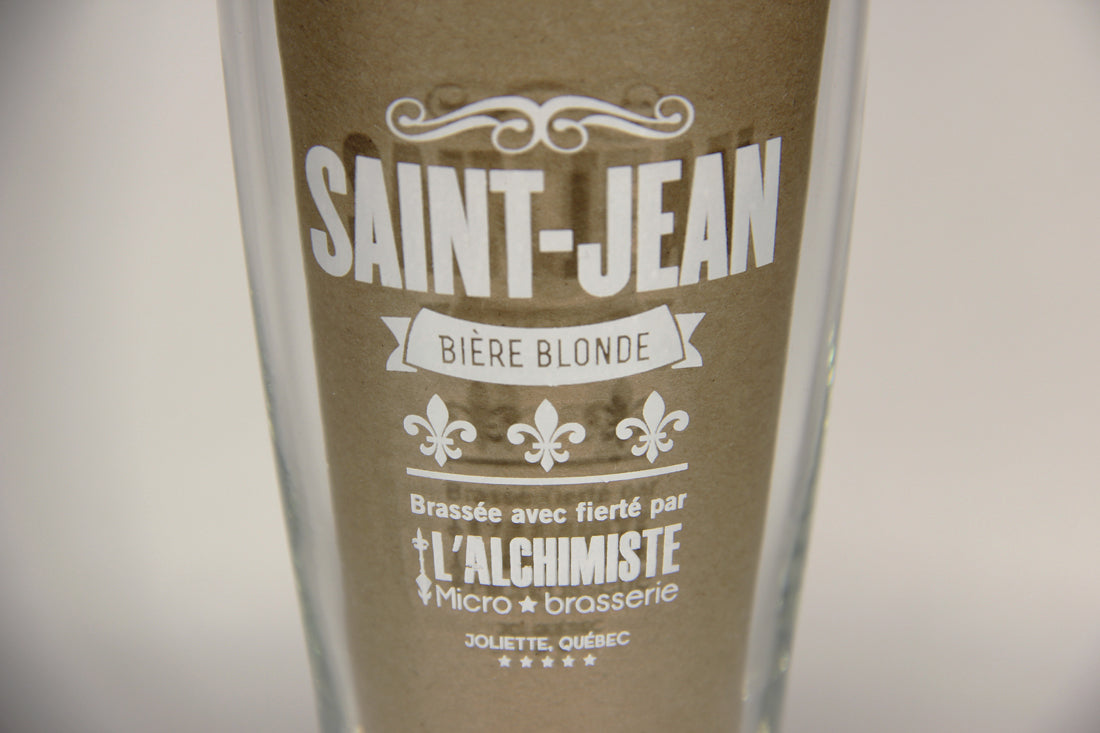 St Jean L'Alchimiste Brewery Pilsner Glass FR Box Can Quebec Lys Flowers Logo L009591
