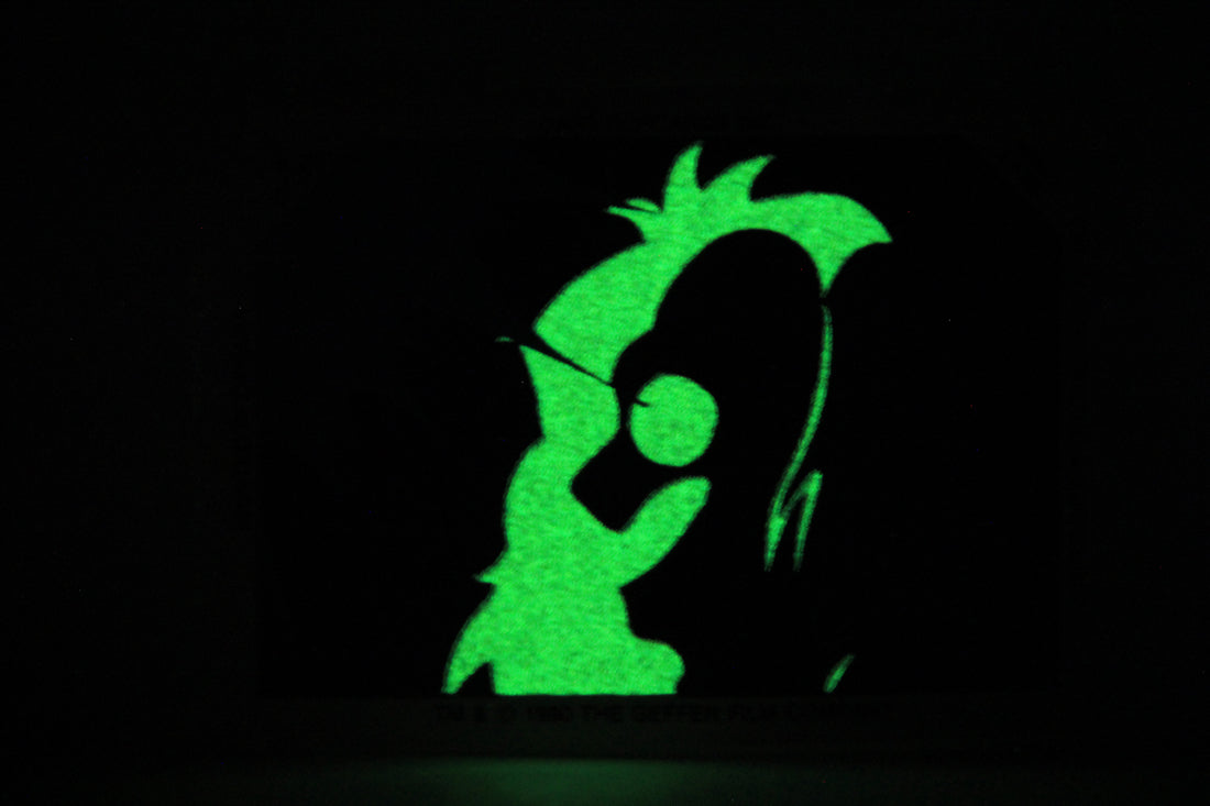 Beetlejuice 1990 Trading Card Glow In The Dark Sticker #5 ENG L012210