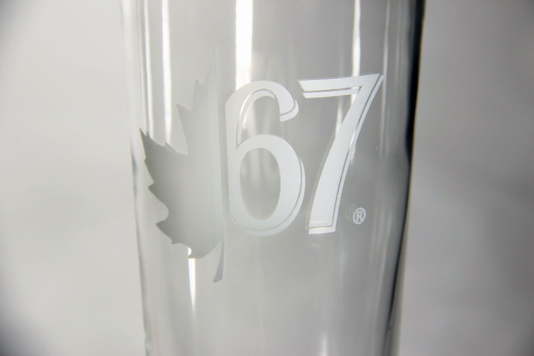 Molson Canadian 67 Footed Pilsner Glass Canada Maple Leaf Logo L012990