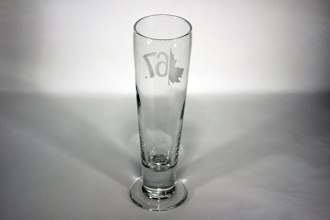 Molson Canadian 67 Footed Pilsner Glass Canada Maple Leaf Logo L012990