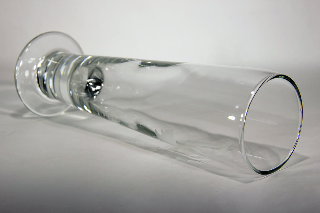 Molson Canadian 67 Footed Pilsner Glass Canada Maple Leaf Logo L012990