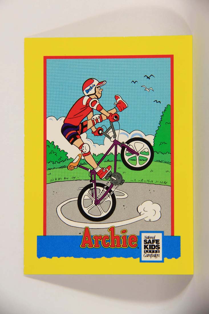 Archie Comics Treats 1991 Vintage Trading Card Free-Wheelin' Archie ENG L013860