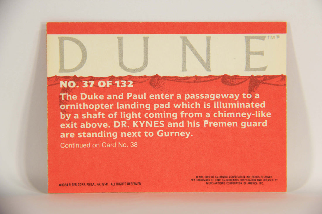 Dune 1984 Trading Card #37 Duke Leto And Paul Arriving For Tour L014342