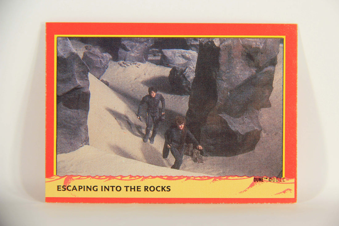 Dune 1984 Trading Card #62 Escaping Into The Rocks L014367