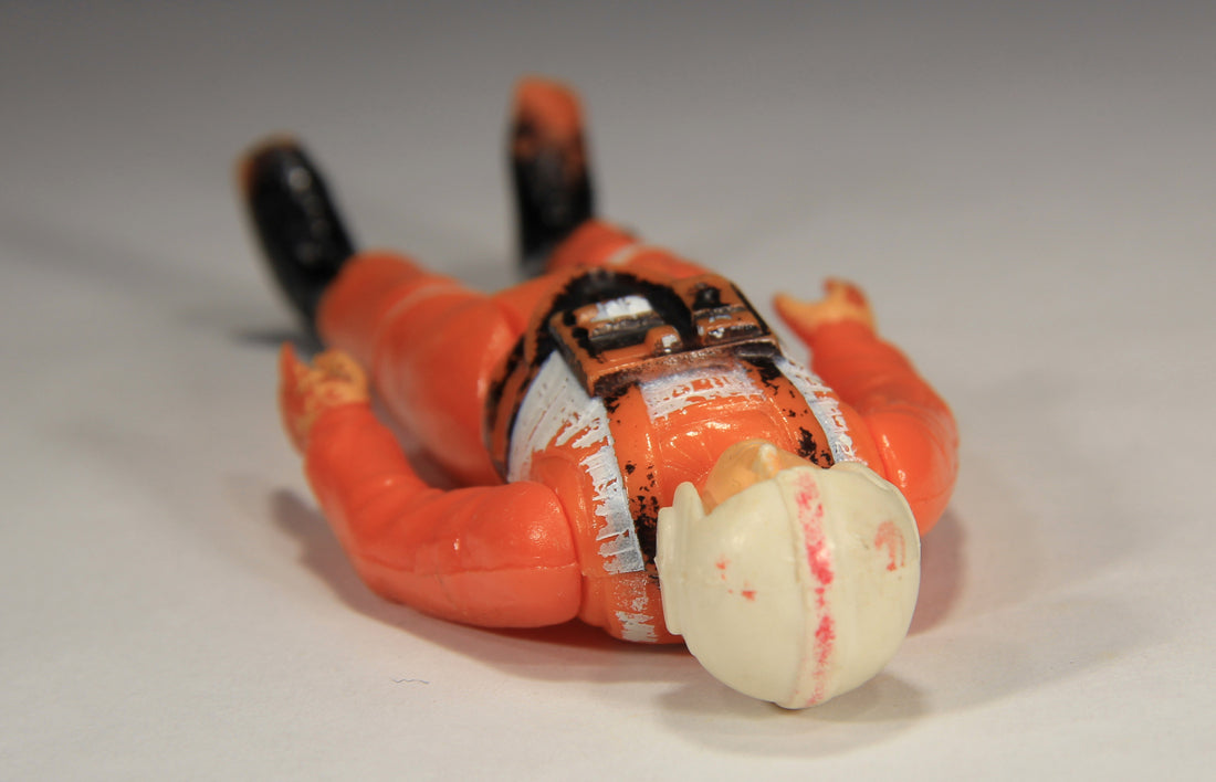 Star Wars Luke Skywalker X-Wing Pilot 1978 Figure DAMAGED Hong Kong COO II-1d Kader L015123
