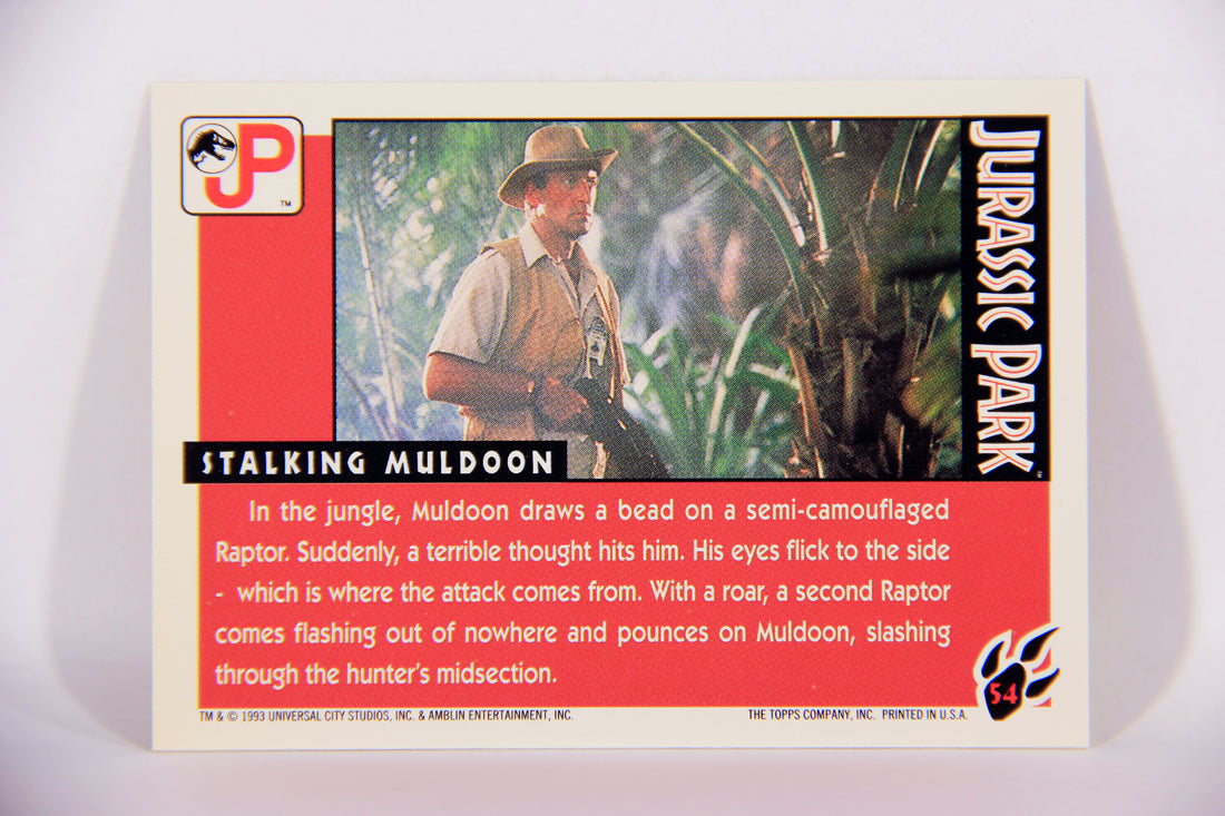 Jurassic Park 1993 Trading Card #54 Stalking Muldoon ENG Topps L016305