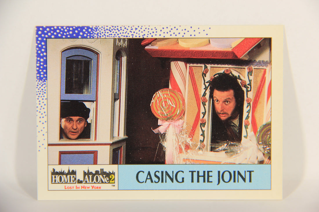 Home Alone 2 Lost In New York 1992 Trading Card #30 Casing The Joint ENG L016900