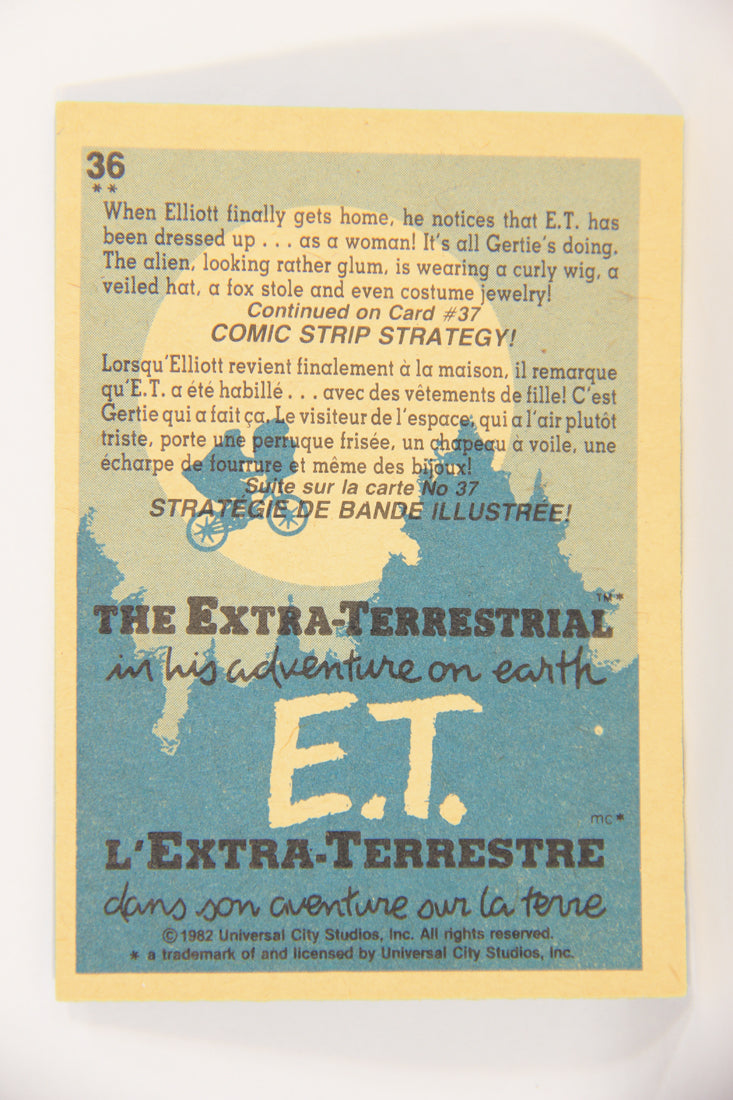 E.T. The Extra-Terrestrial 1982 Trading Card #36 Dressed Up By Gertie FR-ENG OPC L018063