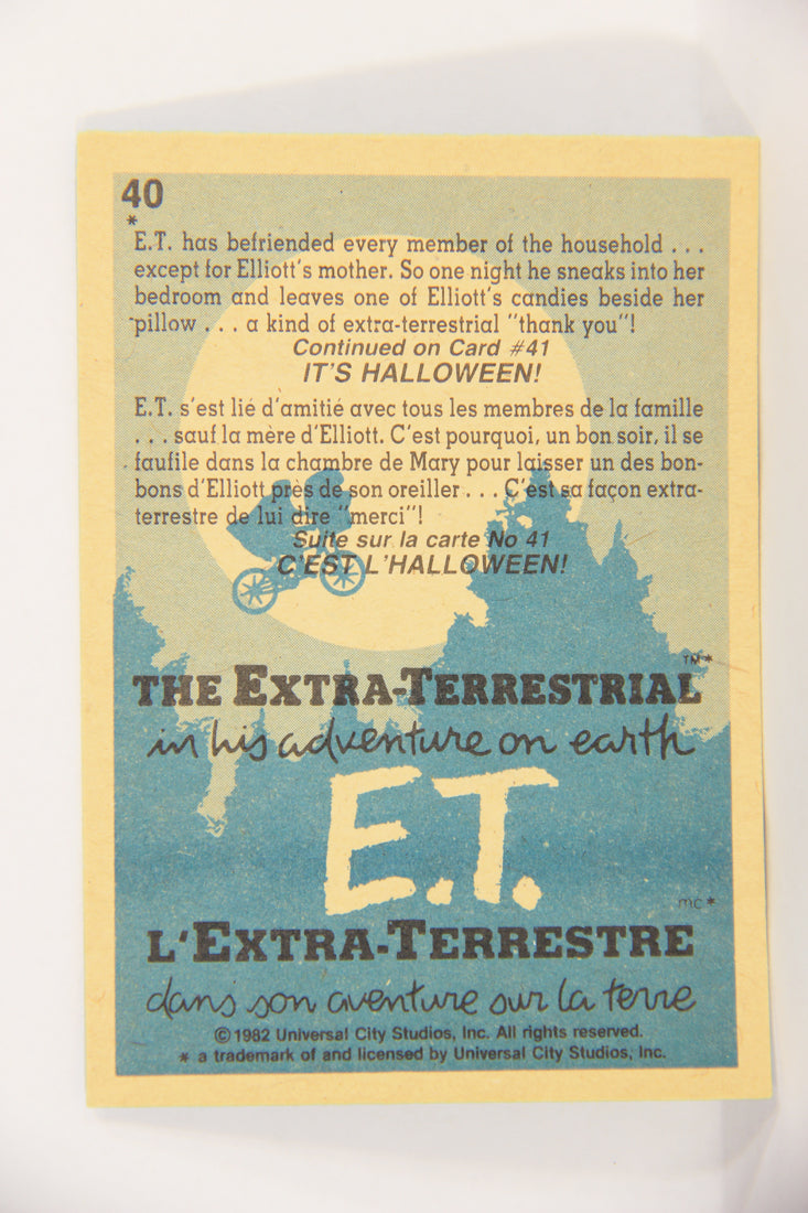 E.T. The Extra-Terrestrial 1982 Trading Card #40 A Present For Mom FR-ENG OPC L018067