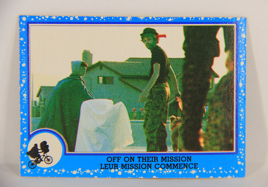 E.T. The Extra-Terrestrial 1982 Trading Card #43 Off On Their Mission FR-ENG OPC L018070