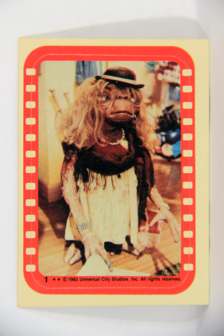 E.T. The Extra-Terrestrial 1982 Trading Card Sticker #1 E.T. Dressed As Woman L018115