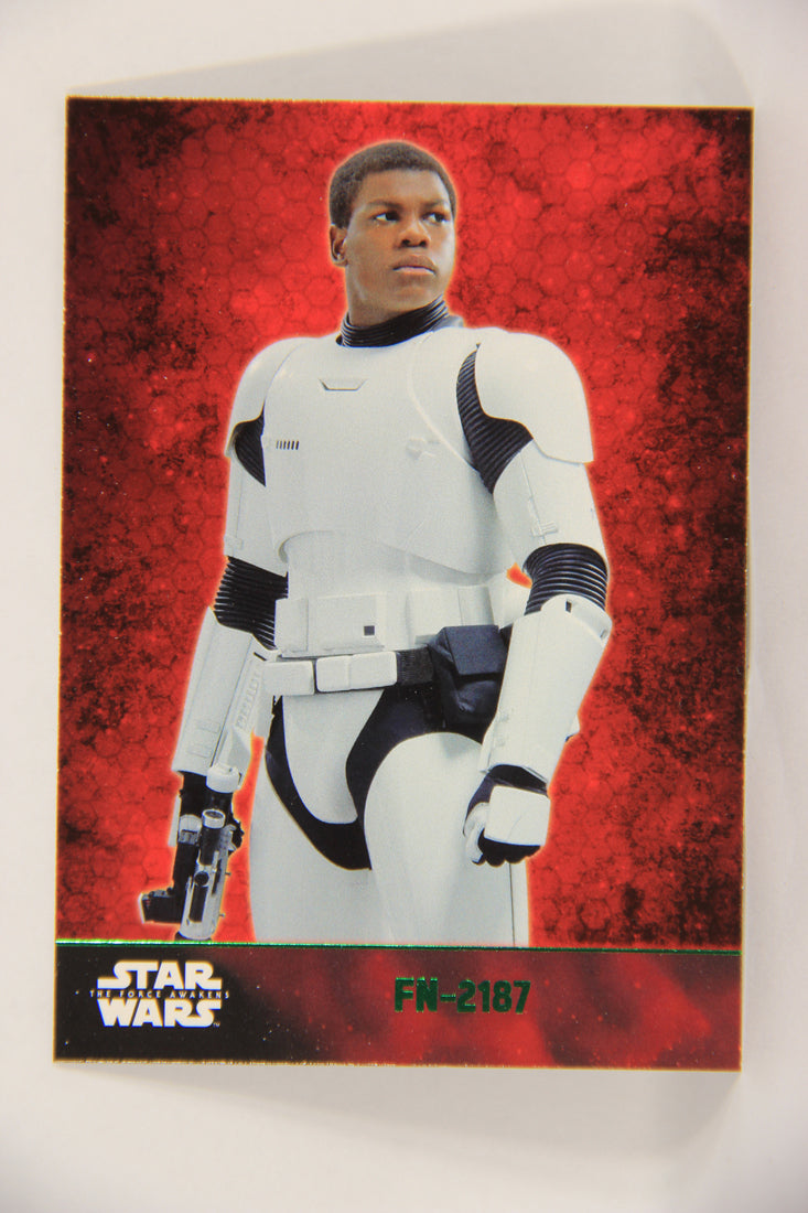 Star Wars The Force Awakens 2015 Trading Card #40 FN-2187 ENG Green Parallel L019288