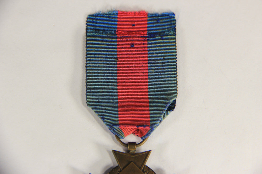 France 1934 WWI Croix Des Services Militaires Volontaires 3e Classse - Bronze L019478