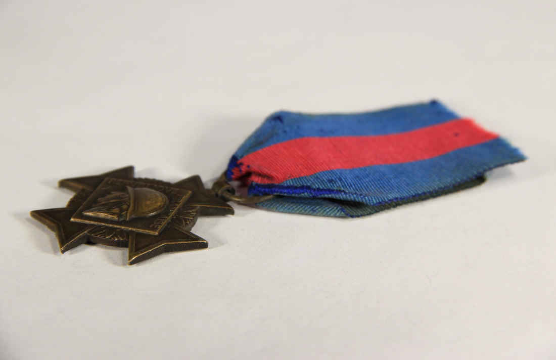 France 1934 WWI Croix Des Services Militaires Volontaires 3e Classse - Bronze L019478