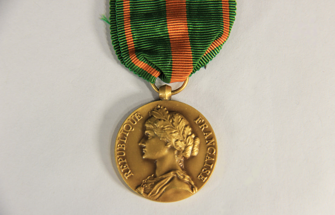 France 1926 War Medal - Médaille Des Évadés - The Escapee's Medal - Bronze L019480