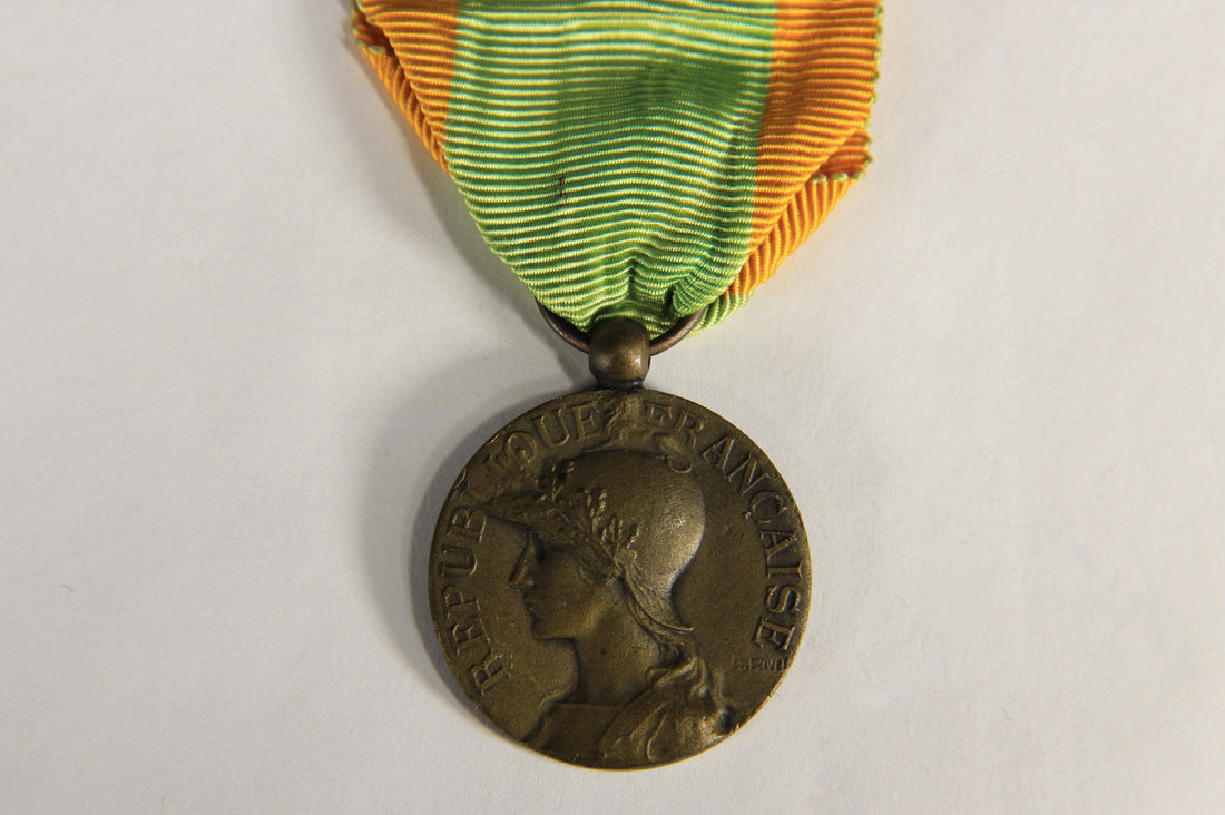France 1914-1918 WWI Medal Volunteers Of The Great War Engagé Volontaire - Bronze L019483