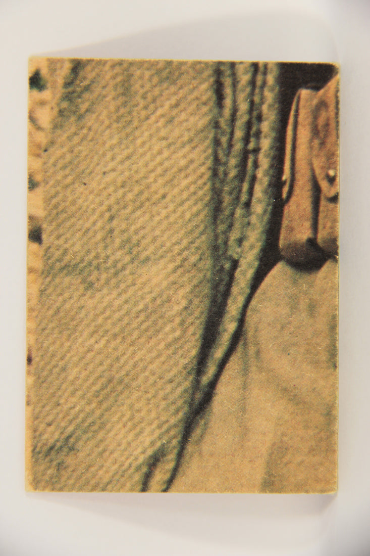 Star Wars 1977 Card #122 Millennium Falcon Speeds Through Space FR-ENG OPC L019831