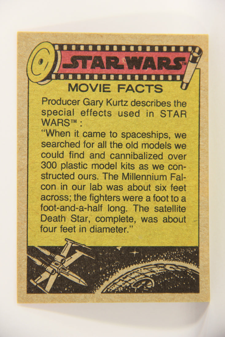 Star Wars 1977 Trading Card #73 The Droids Wait For Luke ENG Topps L019895