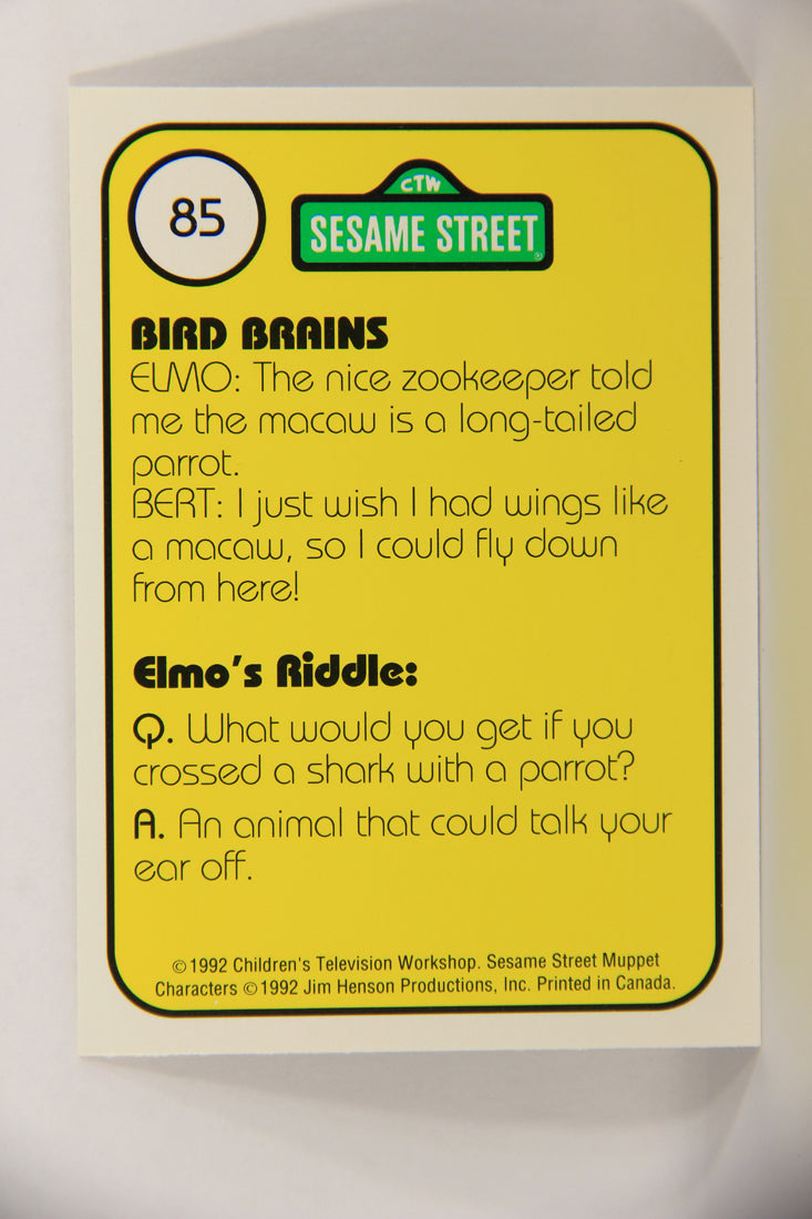 Seasame Street TV Show 1992 Card #85 The Macaw Is A Long-Tailed Parrot ENG L020708