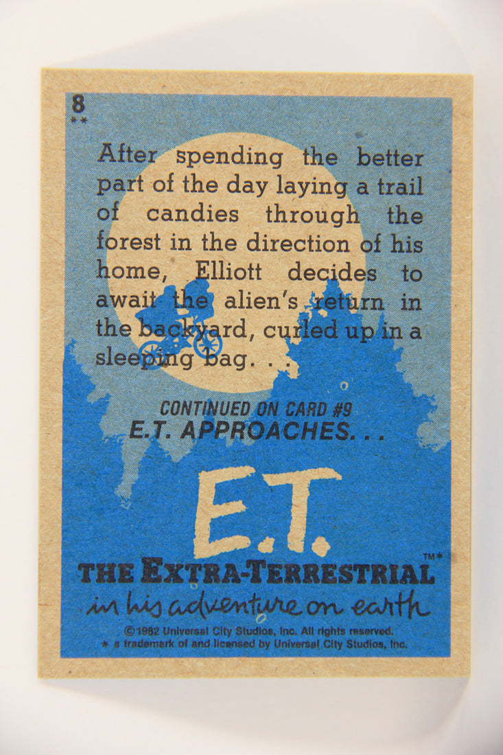 E.T. The Extra-Terrestrial 1982 Trading Card #8 The Vigil ENG Topps L020973