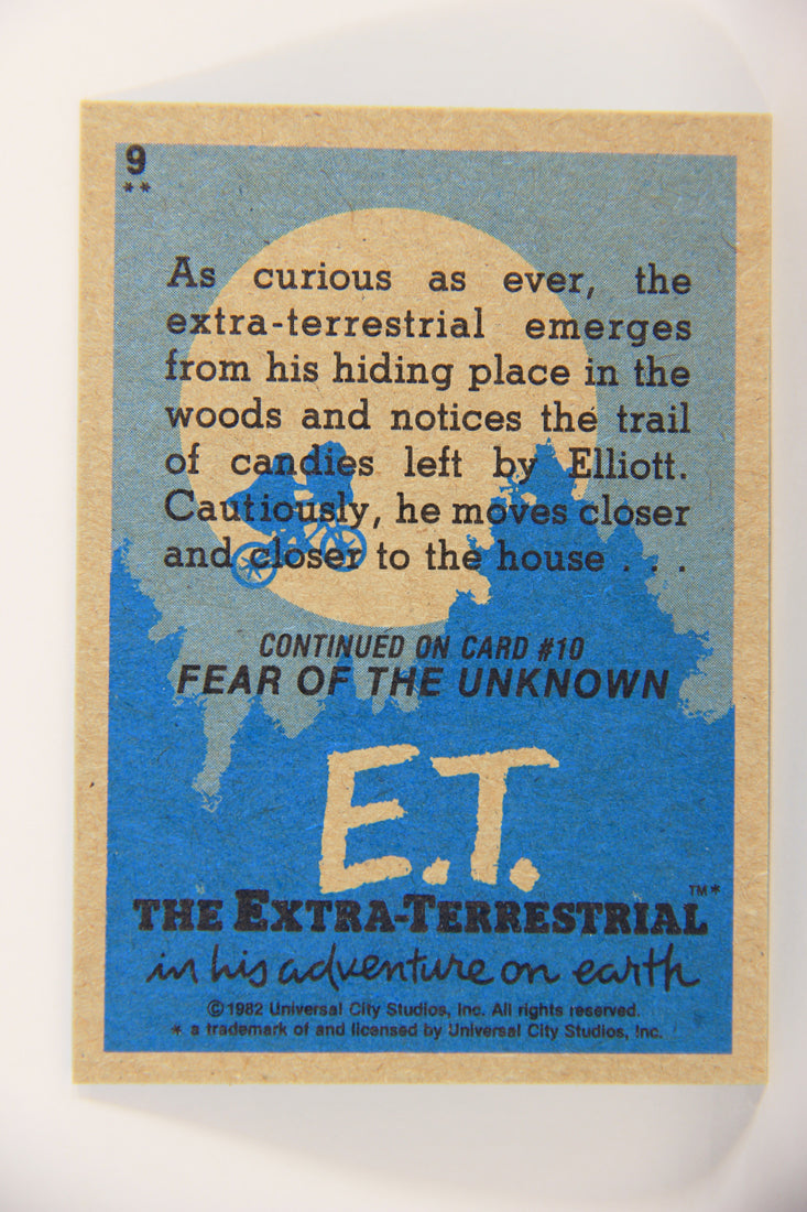 E.T. The Extra-Terrestrial 1982 Trading Card #9 E.T. Approaches ENG Topps L020974