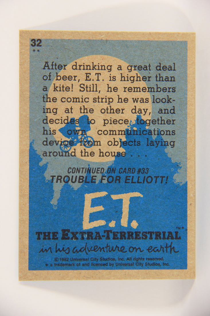 E.T. The Extra-Terrestrial 1982 Trading Card #32 The Tipsy Alien ENG Topps L020997