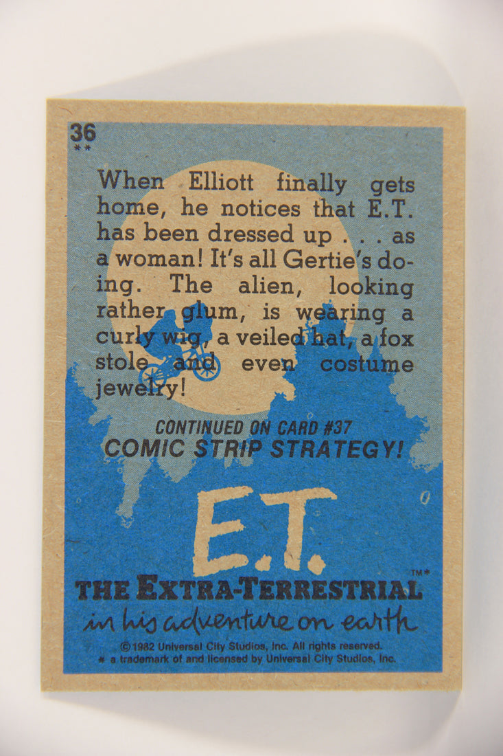 E.T. The Extra-Terrestrial 1982 Trading Card #36 Dressed Up By Gertie ENG Topps L021001