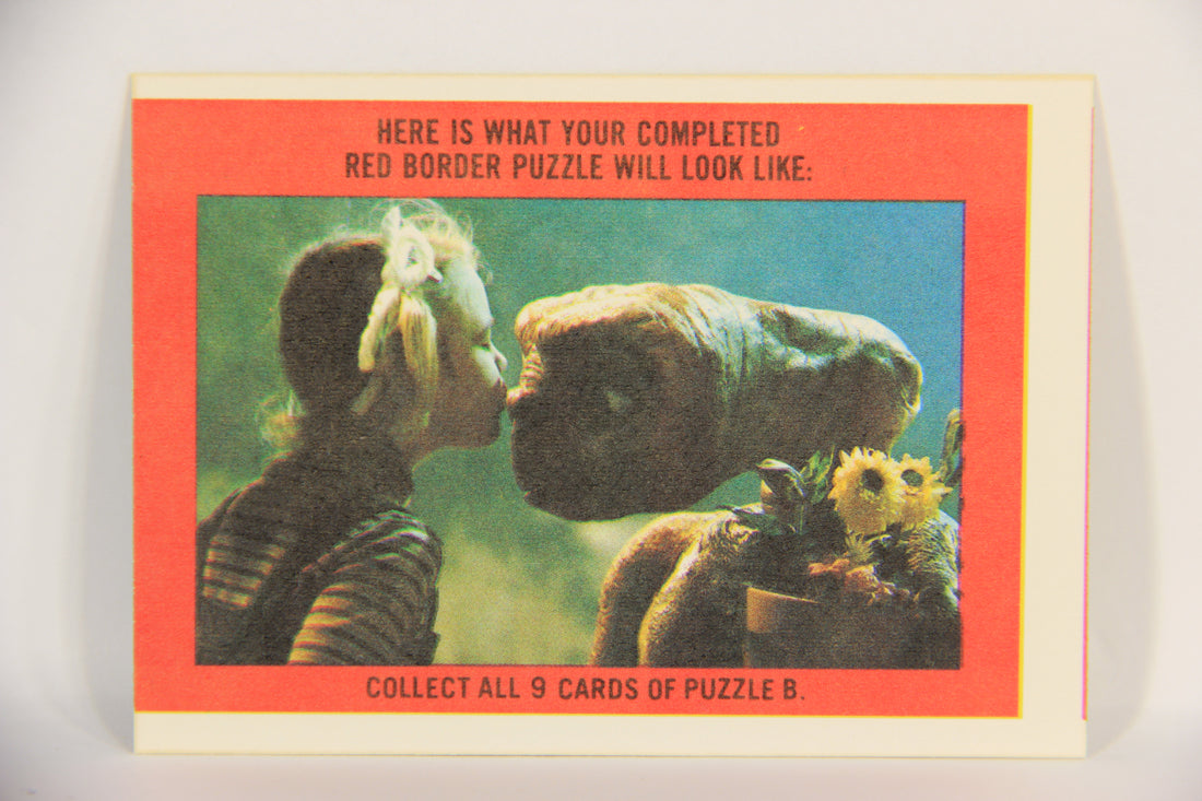 E.T. The Extra-Terrestrial 1982 Trading Card Sticker #10 E.T. Extremely Short-Printed L021796