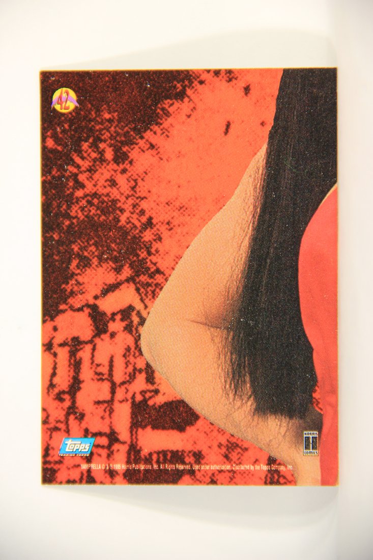 Vampirella 1995 Topps Trading Card #42 Vampirella Puzzle Card ENG L009365