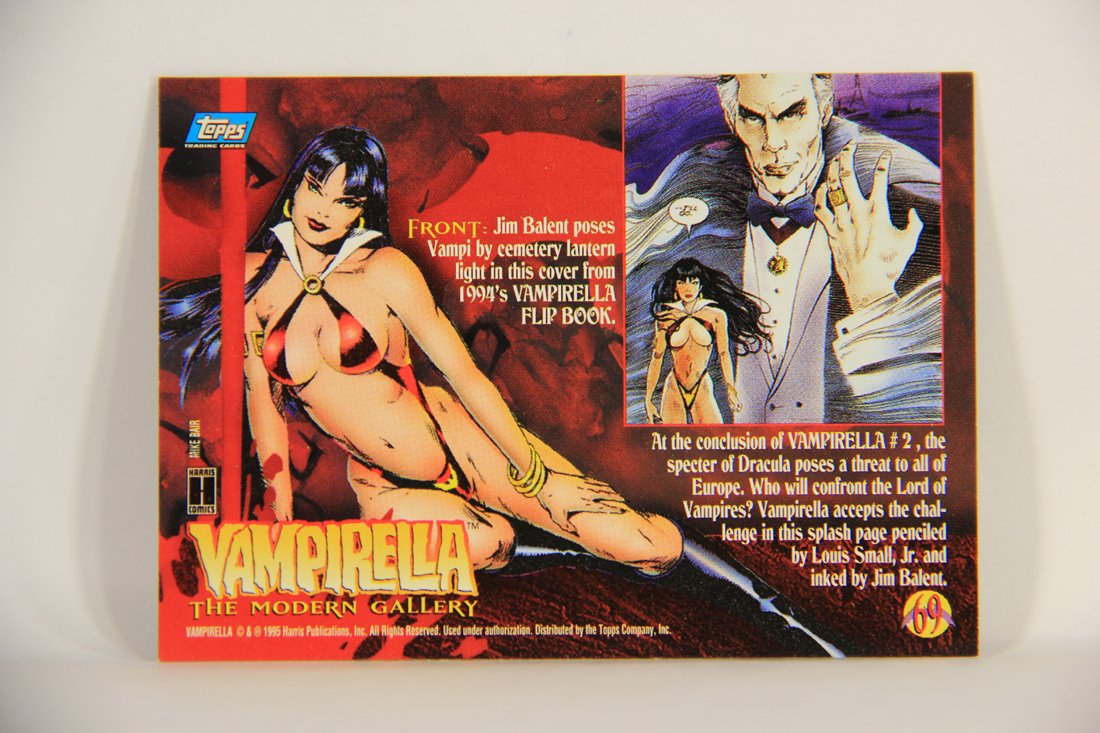 Vampirella 1995 Topps Trading Card #69 Vampi By Cemetery Lantern Light ENG L009392