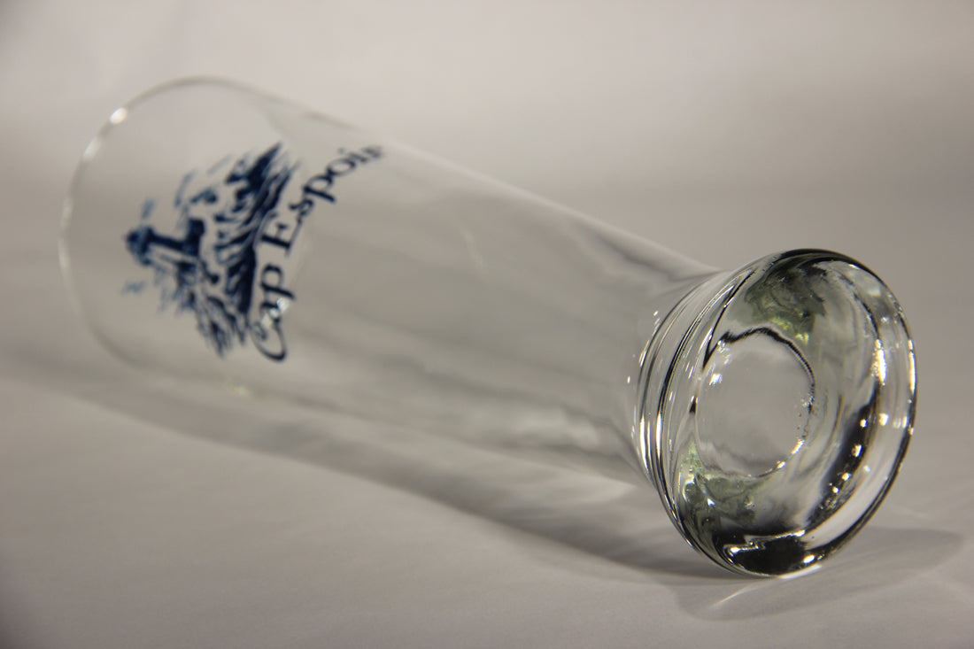 Cap Espoir Cape Hope Beer Glass Canada Quebec Lighthouse And Tempest Logo L009574