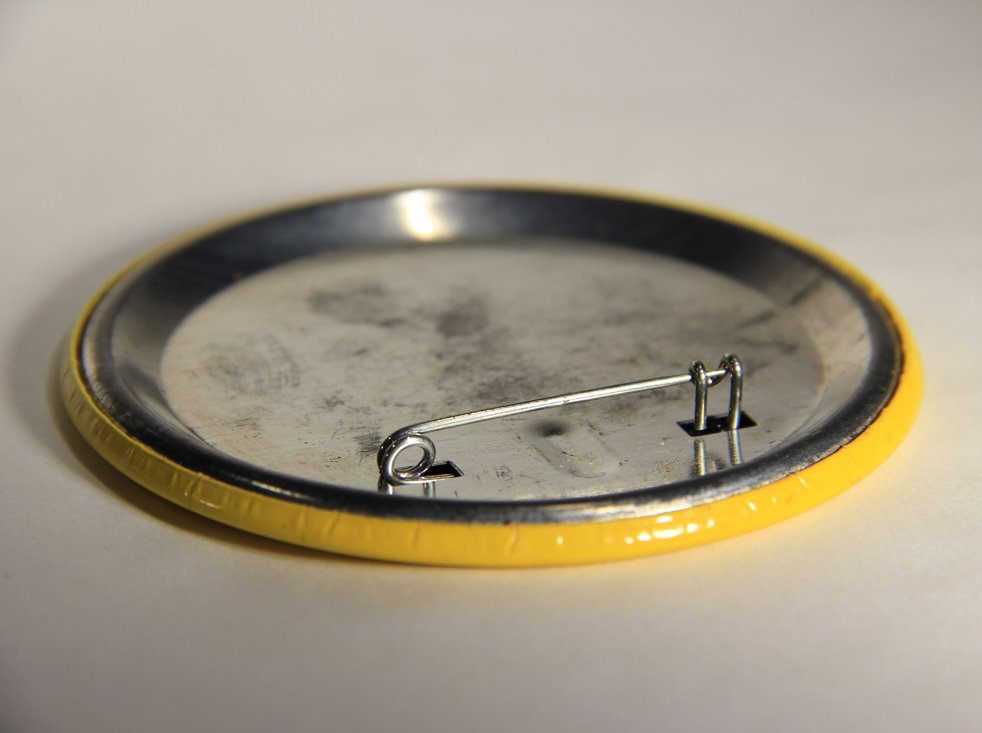 Minnie Mouse Walt Disney World Vintage Pinback Button L012571