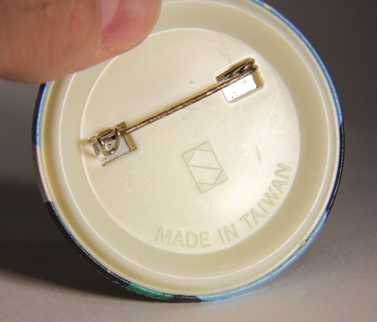 New Kids On The Block Music Boy Band Vintage Pinback Button NKOTB Taiwan L012581