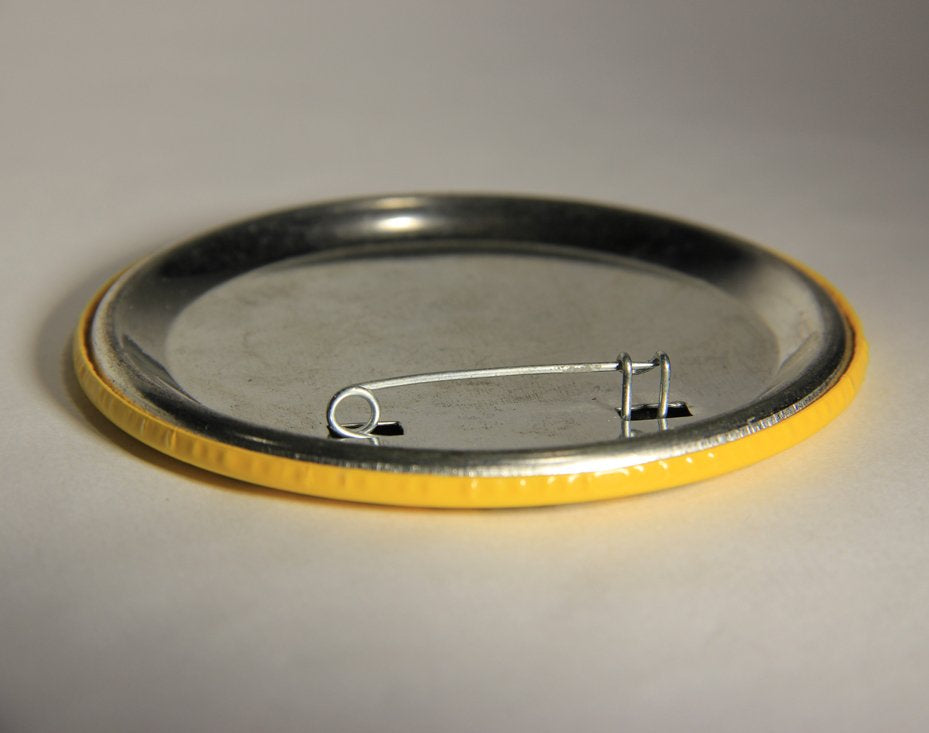 McDonalds McHappy Day 1992 Vintage Pinback Button French Canada L012588