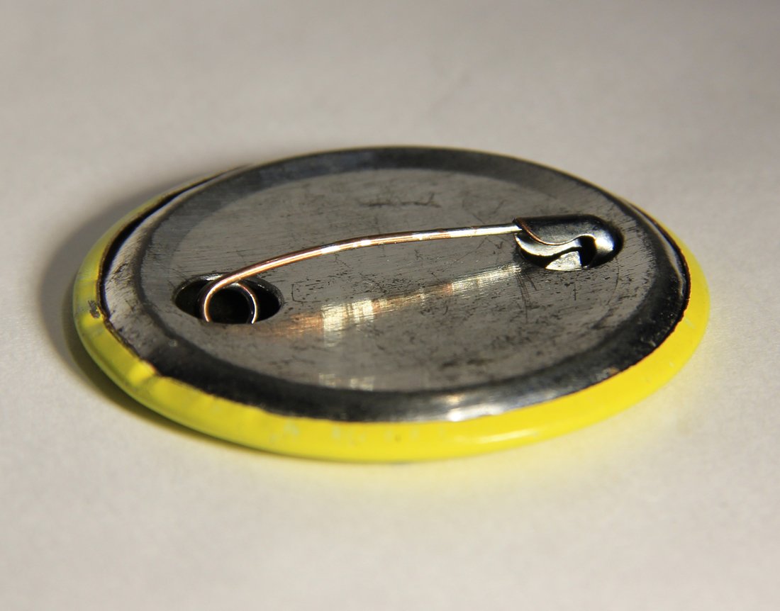 Take Me To Your Leader Alien Humorous Vintage Pinback Button Made In Hong Kong L012595