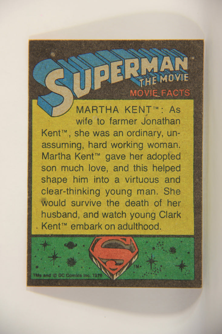 Superman The Movie 1978 Trading Card #153 A Cowardly Blow From Behind L013241