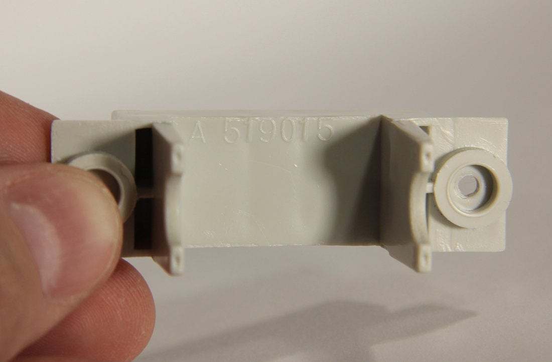 Star Wars 1979 Vintage Millennium Falcon Motor Plastic Strap Support Original Kenner Part L013289