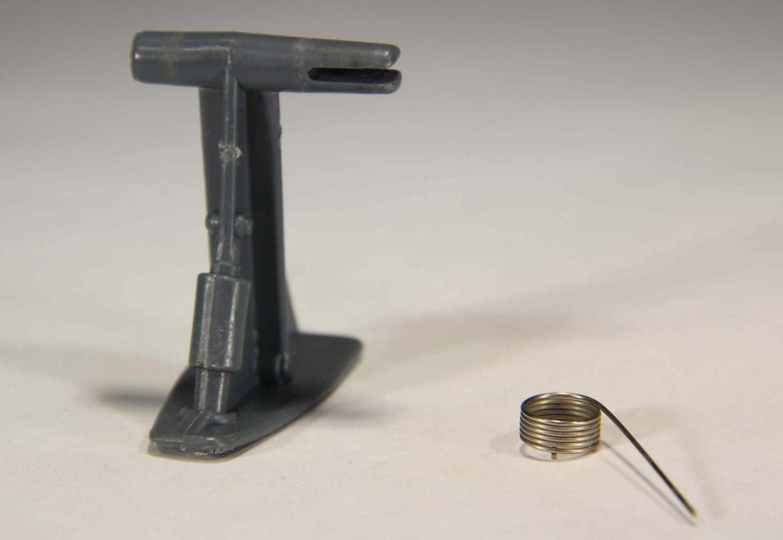 Star Wars Snowspeeder Landing Gear 1980 ESB Original Kenner Part L014140