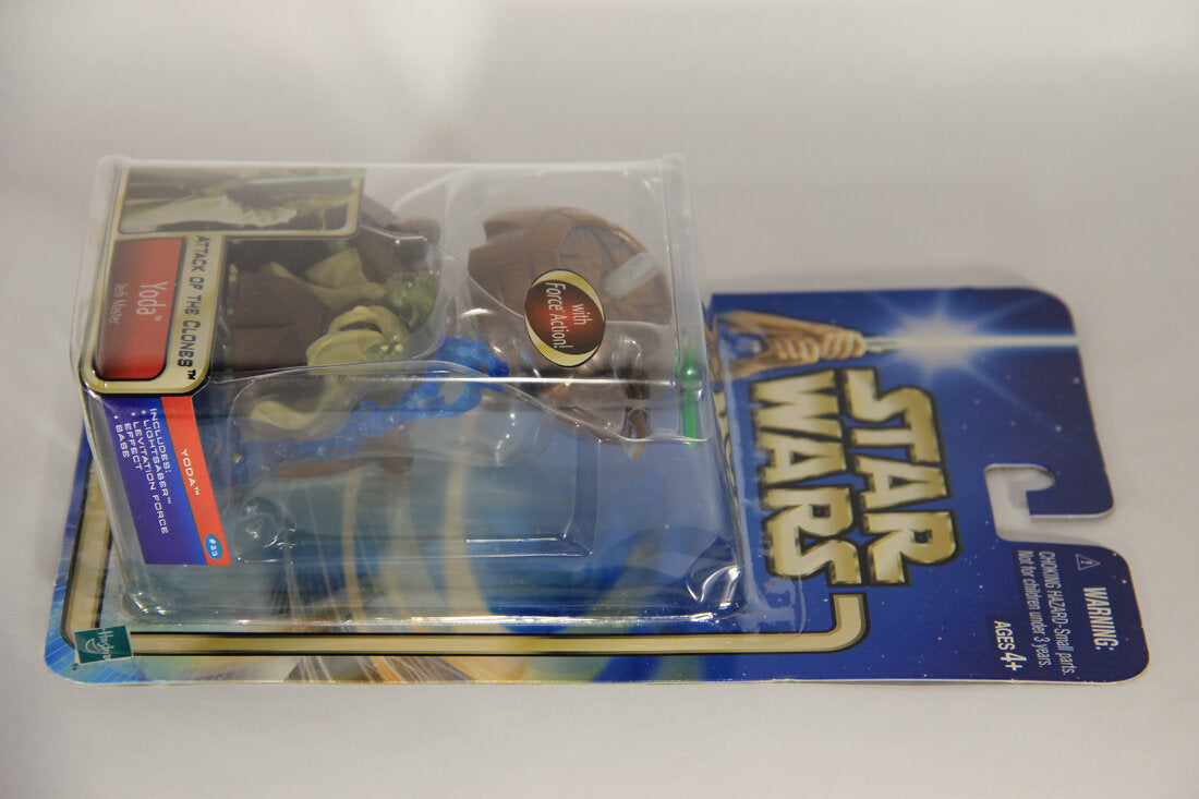Star Wars Yoda 2002 Attack Of The Clones Action Figure L014649