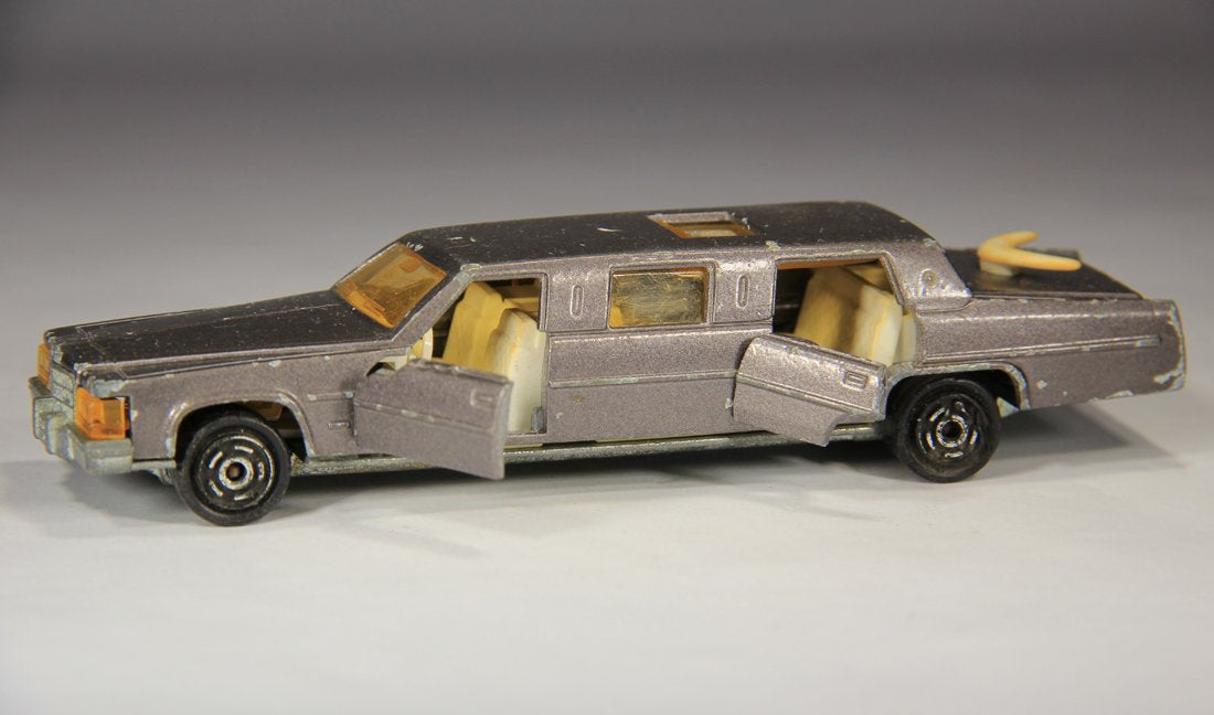 Majorette Vintage 1987 Cadillac Stretch Limousine # 339 France 1:58 Die-Cast L014974