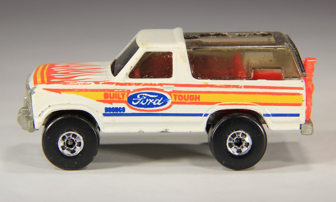 Hot Wheels 1980 Ford Bronco With Rear Motorcycle First Printing Die-Cast L014978