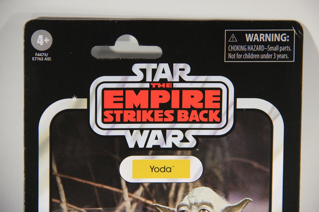 Star Wars Yoda The Vintage Collection VC218 Empire Strikes Back Action Figure MOC L015662