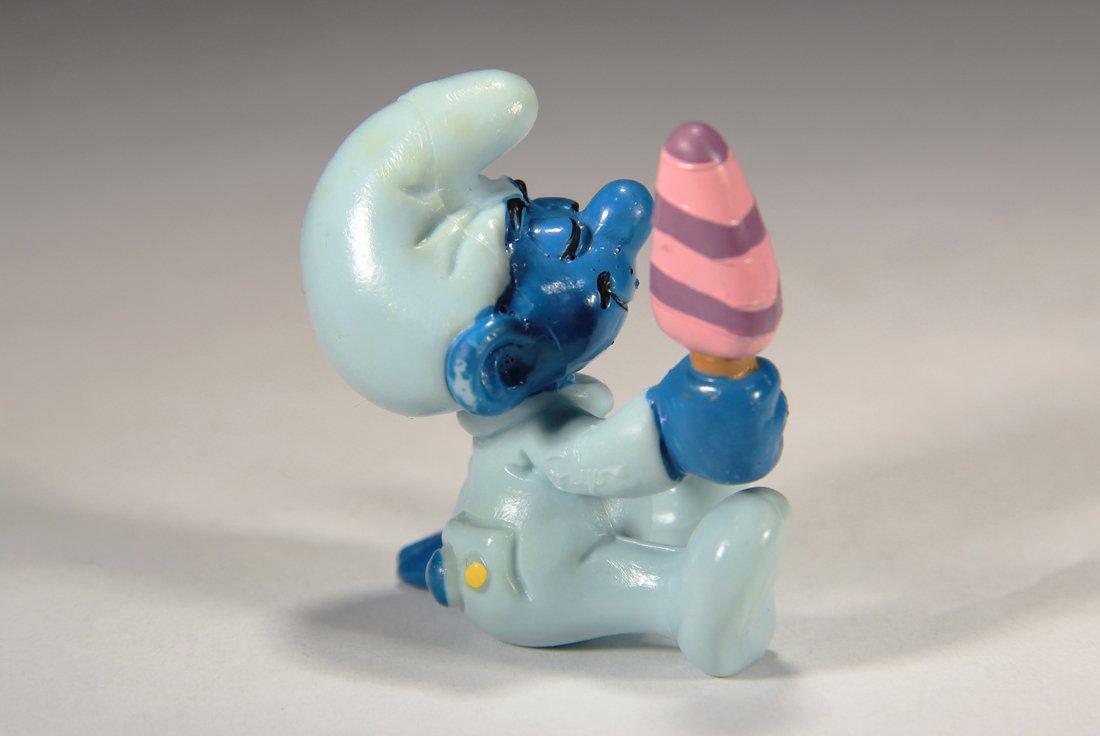 Smurfs 20206 Baby Smurf With Ice Cream 1985 Vintage Figure PVC Toy Peyo Schtroumpfs L015765