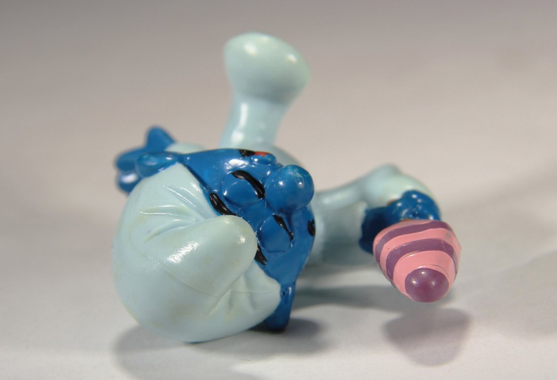 Smurfs 20206 Baby Smurf With Ice Cream 1985 Vintage Figure PVC Toy Peyo Schtroumpfs L015765