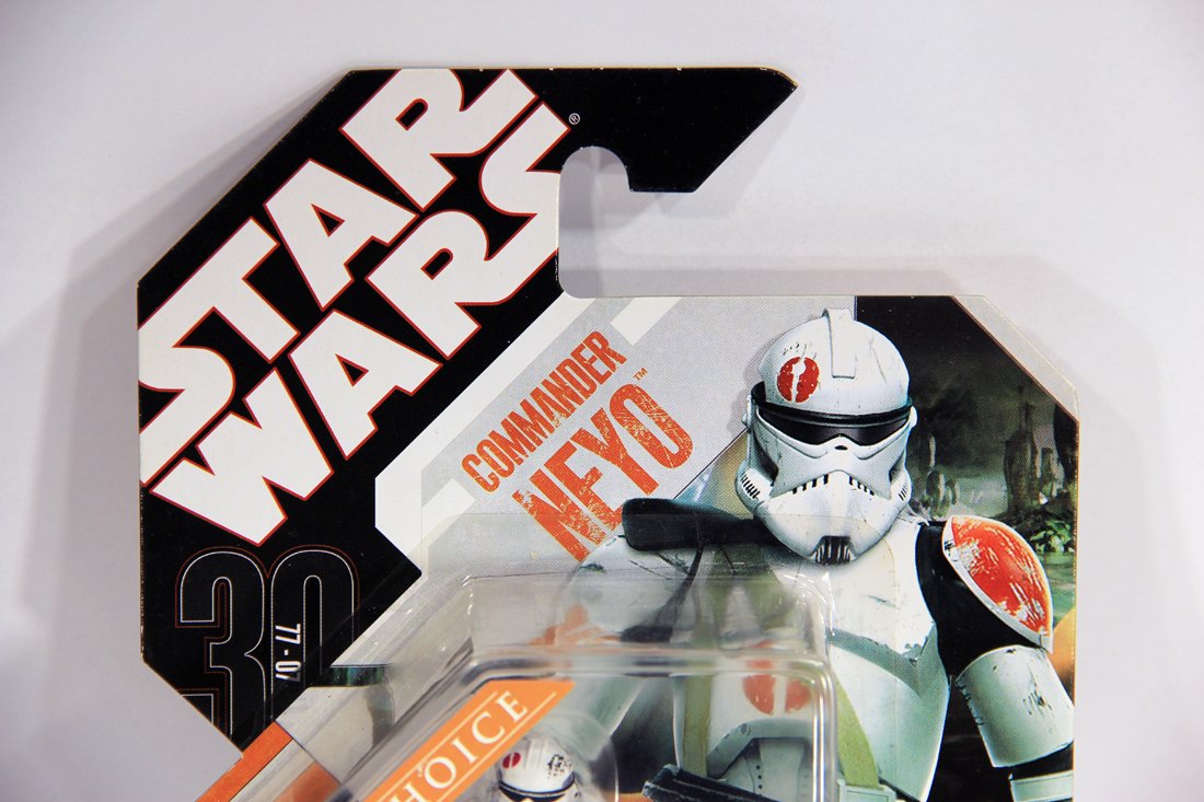 Star Wars Commander Neyo 30th Anniversary 2007 Saga Legends Action Figure With Coin MOC L015856