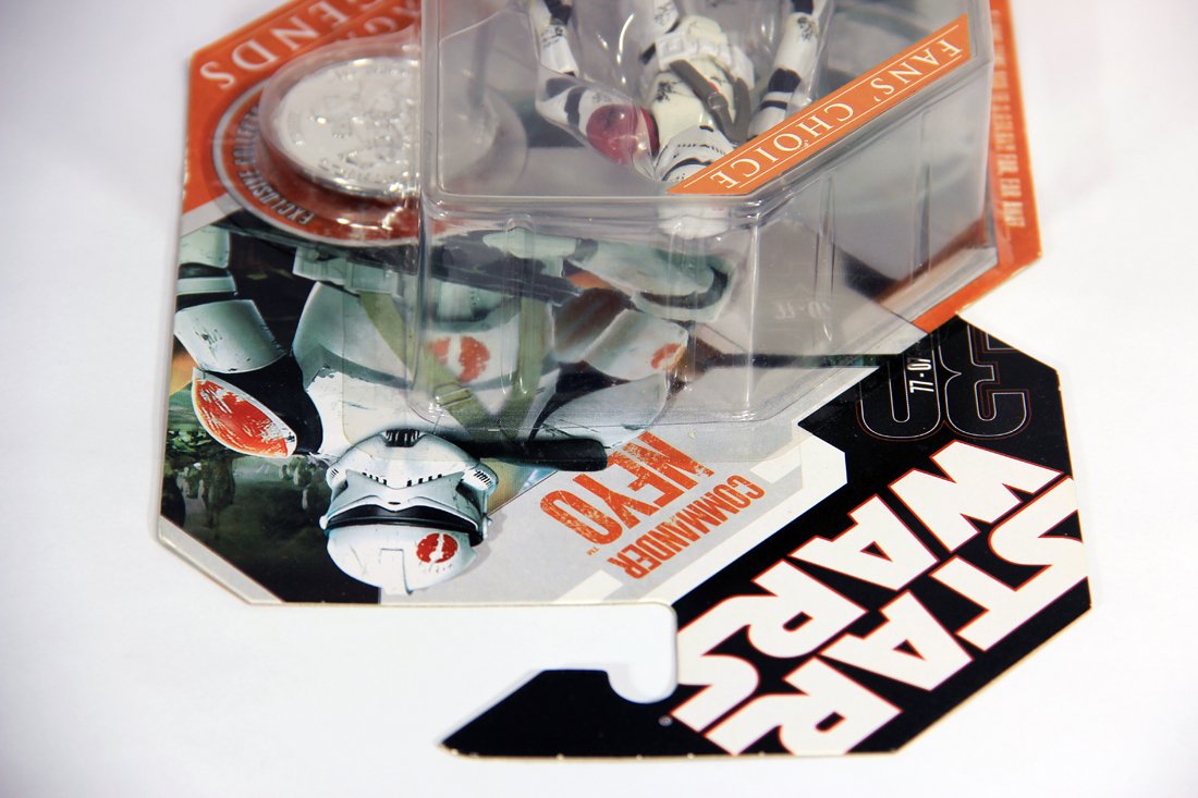 Star Wars Commander Neyo 30th Anniversary 2007 Saga Legends Action Figure With Coin MOC L015856