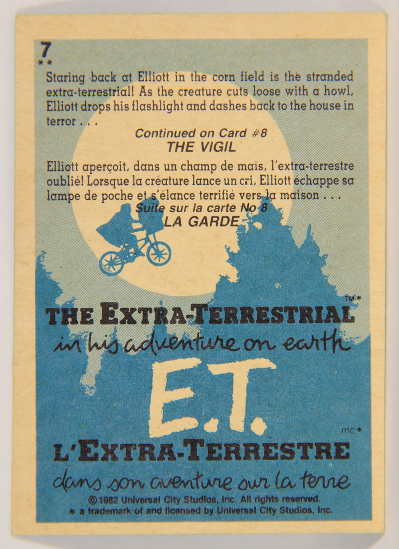 E.T. The Extra-Terrestrial 1982 Trading Card #7 An Alarmed E.T. FR-ENG OPC L001795