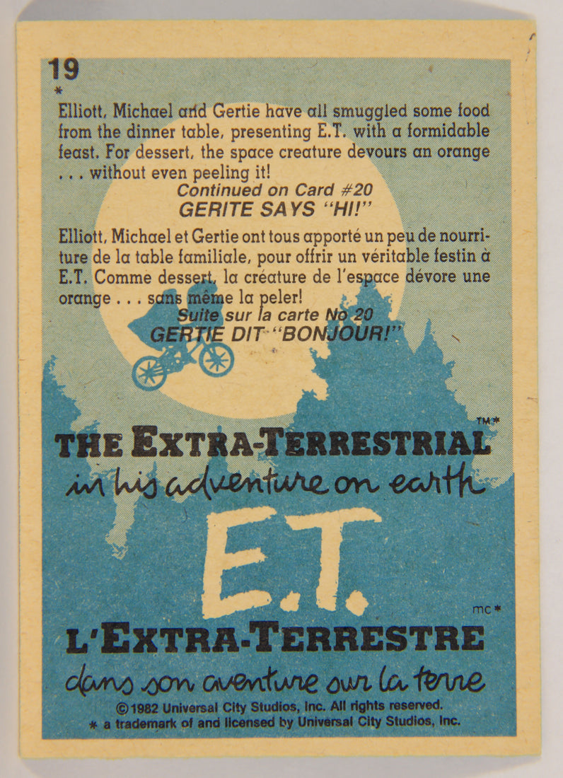 E.T. The Extra-Terrestrial 1982 Trading Card #19 A Hungry E.T. FR-ENG OPC L001797