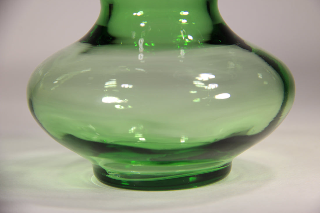 Anchor Hocking Vintage Emerald Green Glass Ruffled Rim Small Vase L002422